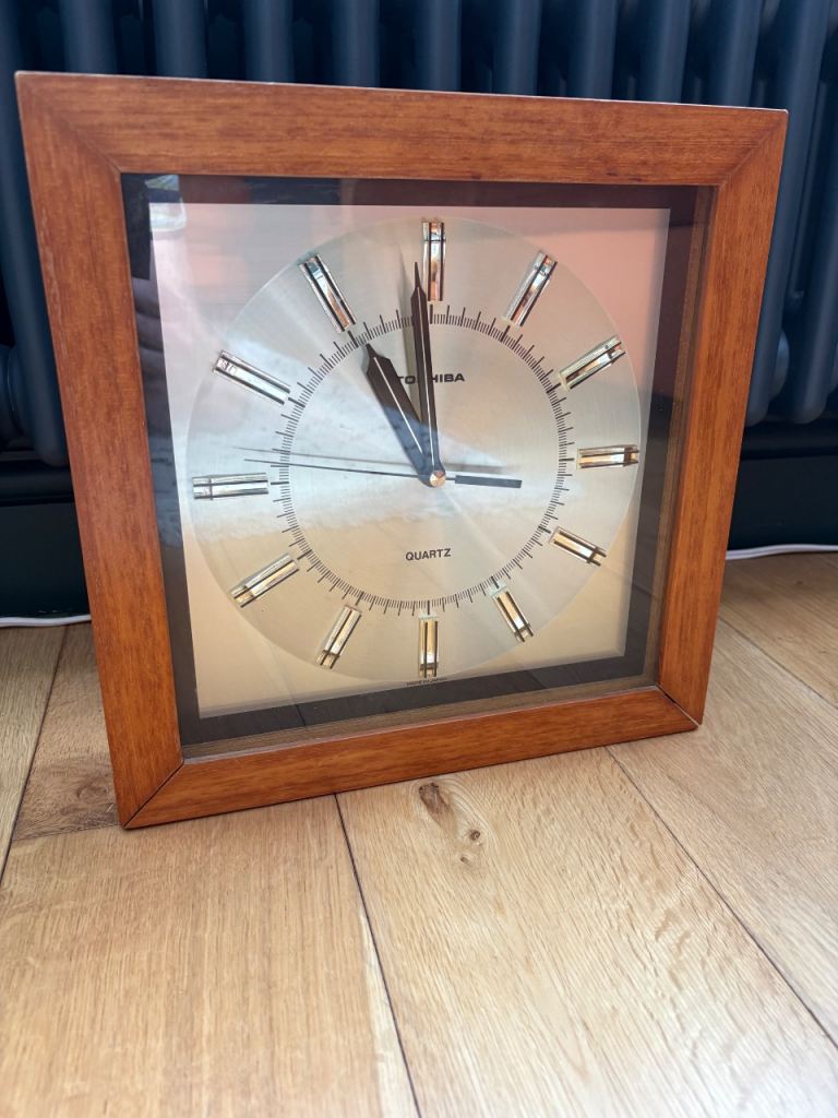Toshiba Quartz Clock - Good Condition