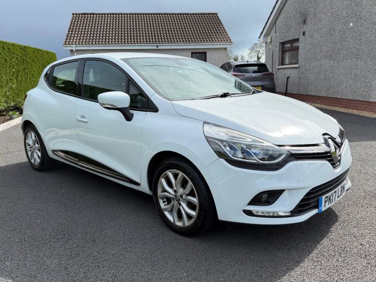 2017 Renault Clio 1.2 TCe 120 Dynamique Nav *Full Years MOT* not corsa fiesta polo ibiza 208