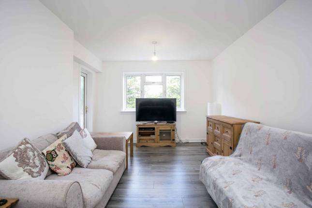 Furnished 2 Bedroom Immediate Entry. Dennistoun Glasgow 