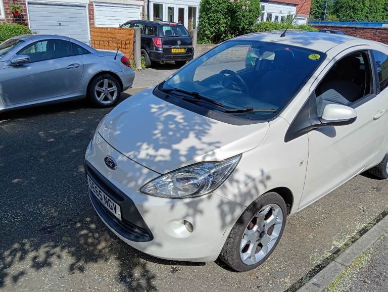 Ford, KA, Hatchback, 2015, Manual, 1242 (cc), 3 doors
