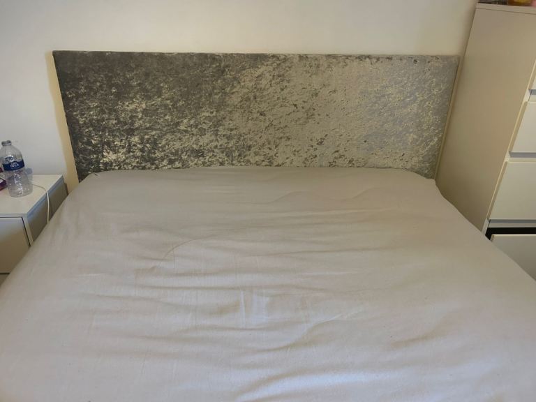 Double divan bedframe 