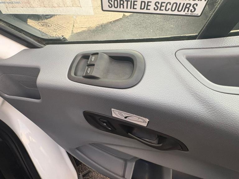 2017 Ford Transit 2.2 TDCi 125ps H2 15 Seater Trend NA DIESEL Manual