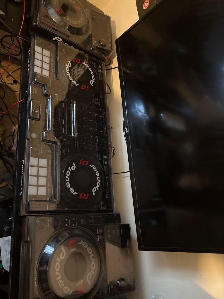 Pioneer DDJ-1000 DJ Equipment Set – As Good As New
