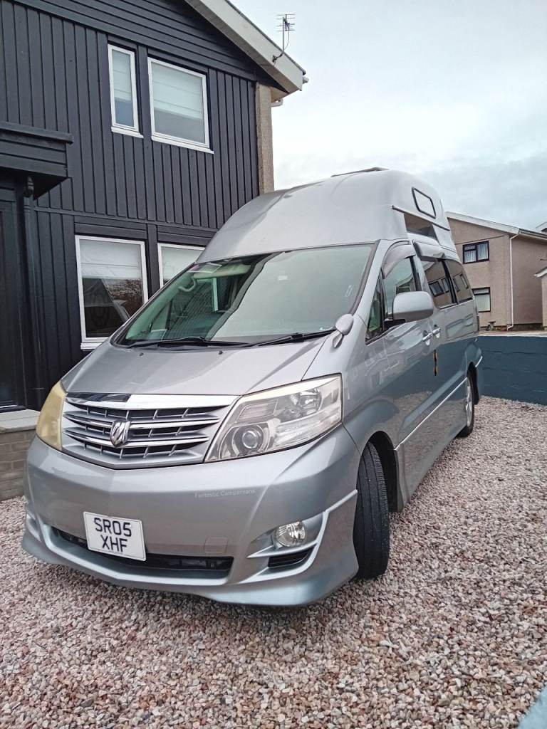 2005Toyota Alphard Automatic