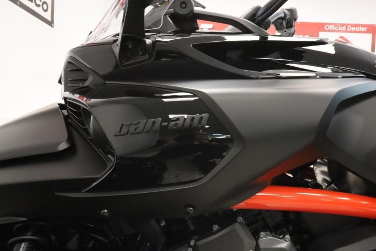 NEW 2025 75 REG CAN-AM SPYDER F3-S SEMI AUTOMATIC TRIKE - GREAT SPEC