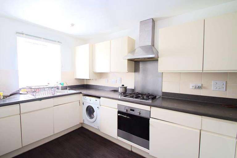 5 BED 4 BATH TOWN HOUSE TO RENT IN HARROW- HURRELL DRIVE