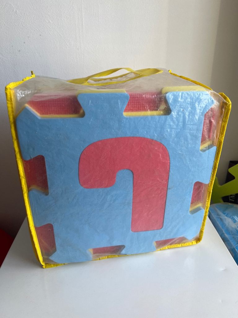 Puzzle mat (alphabetical)