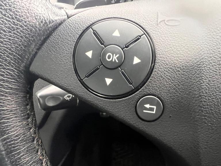 2009 Mercedes-Benz C Class C220 CDI BlueEFFICIENCY Sport 4dr Auto SALOON Diesel Automatic