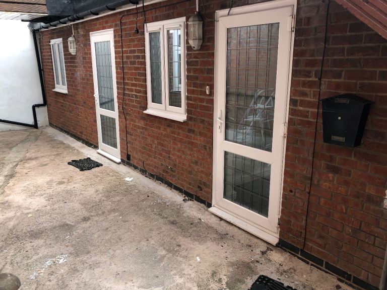 2 Bed Flat for rent in WS5