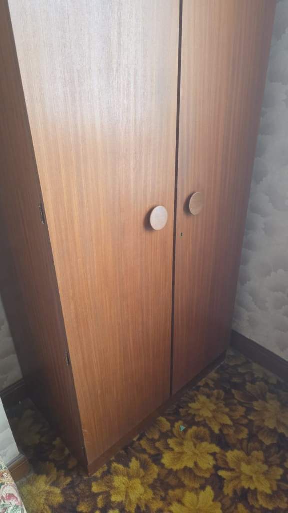 Wardrobe Set with Dressing Table and Mirror – Good Condition