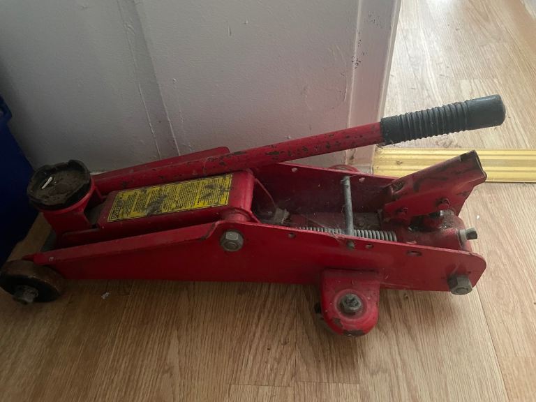 Car trolley jack