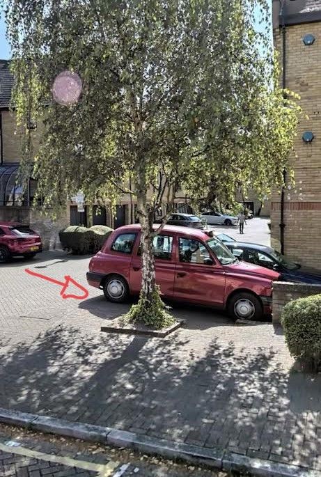 Parking slot - Tower Bridge (no congestion charge)