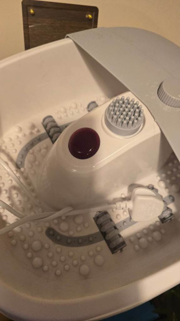 Electric Foot Spa & Massager for sale in excellent condition.