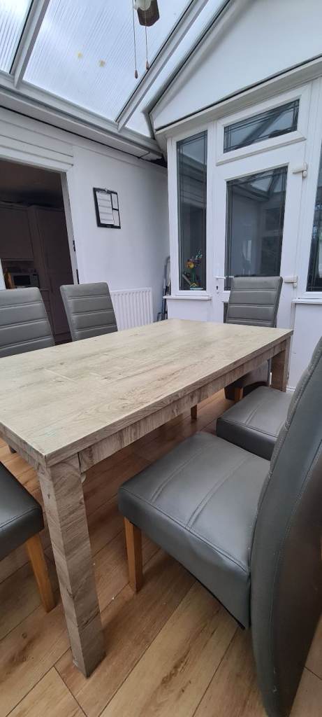 Dining table and 6 chairs