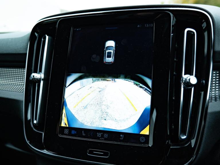 2024 Volvo XC40 2.0 B3 MHEV Plus DCT Auto Euro 6 (s/s) 5dr ESTATE Petrol/Electric Hybrid Automatic