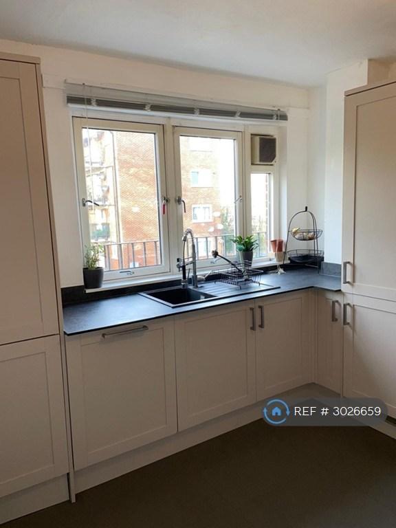 2 bedroom flat in Ann Street, London, SE18 (2 bed) (#3026659)
