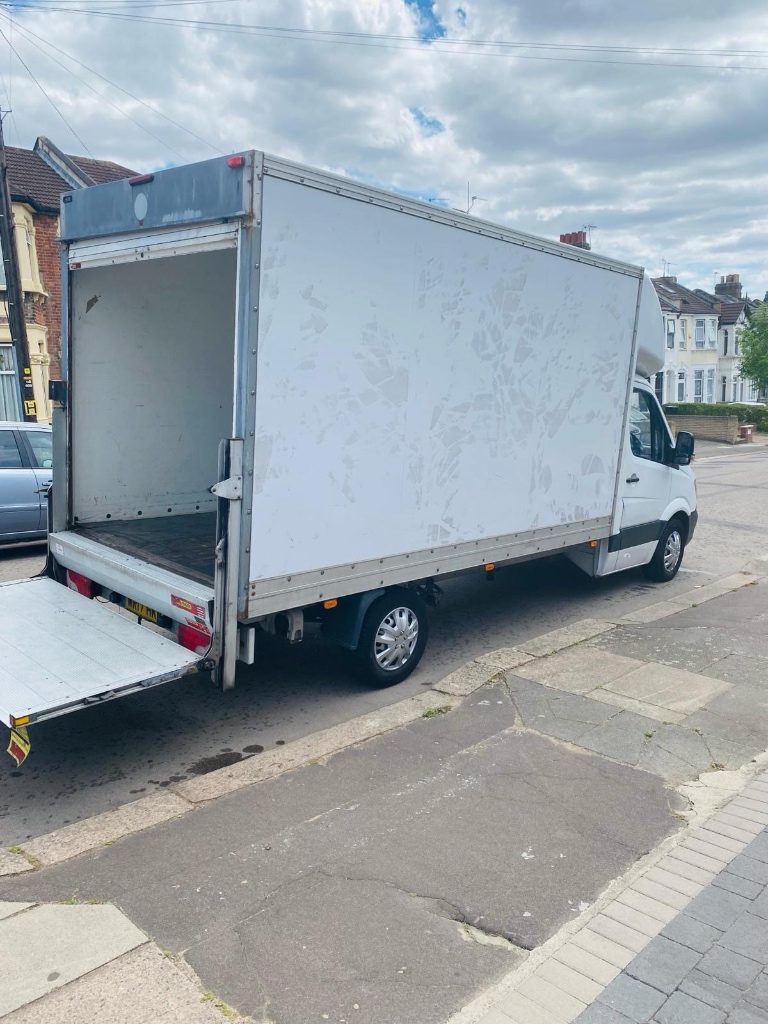 House removals man and van business relocation service in Belvedere 