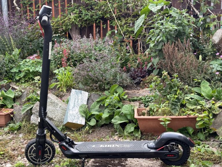 Kugo Kirin ES2 e-Scooter Electric Scooter •Fast, up to 19mph (3 speed)