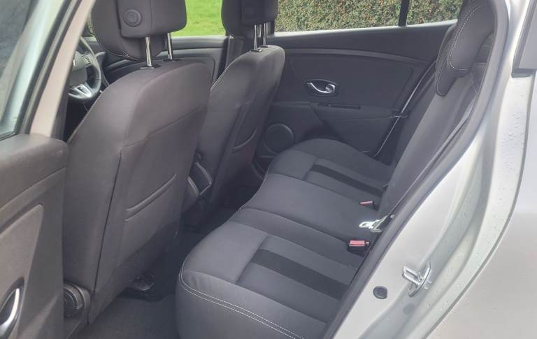 2011 Renault Megane AUTOMATIC 