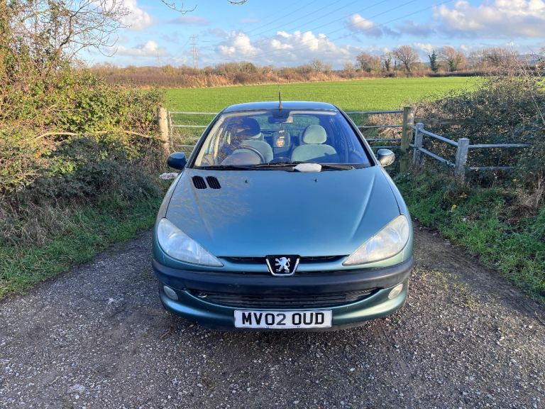 Peugeot, 206, Hatchback, 2002, Manual, 1587 (cc), 5 doors