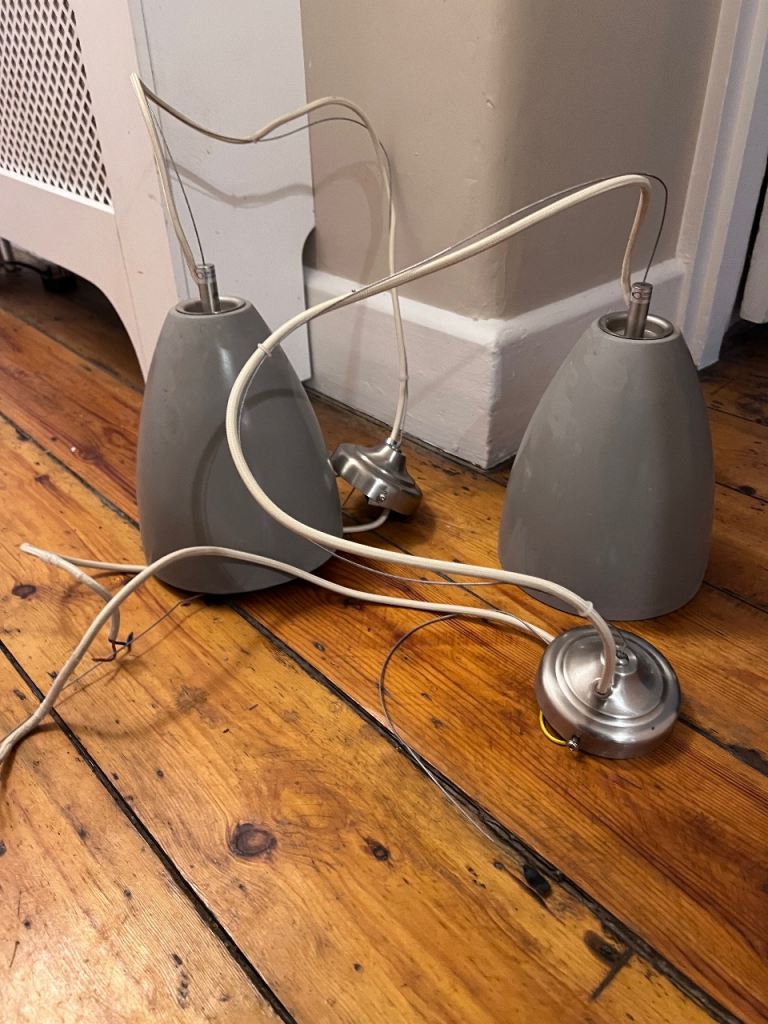 Pair of pendant concrete lights 