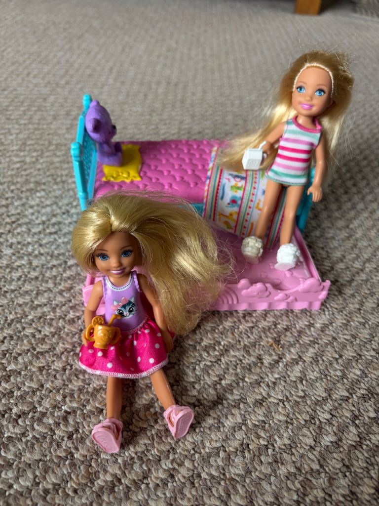Barbie Chelsea Dolls with Bed Playset – Good Condition