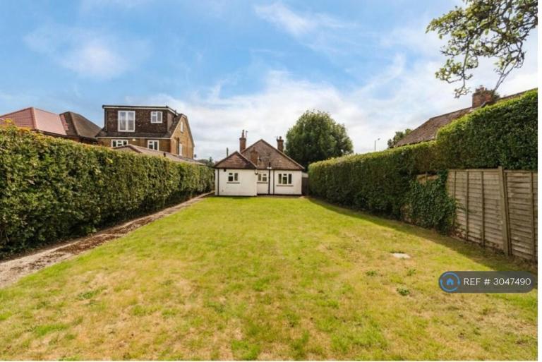 2 bedroom house in Amersham Road, Beaconsfield, HP9 (2 bed) (#3047490)