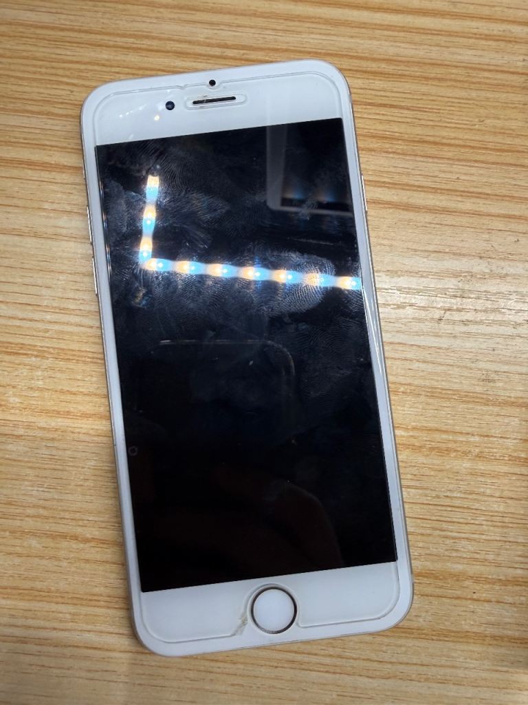 Apple iPhone 6 - white, Good Condition (READ DESCRIPTION)