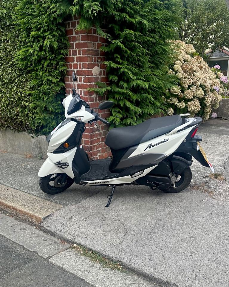 Suzuki, AVENIS, 2023, 124 (cc)