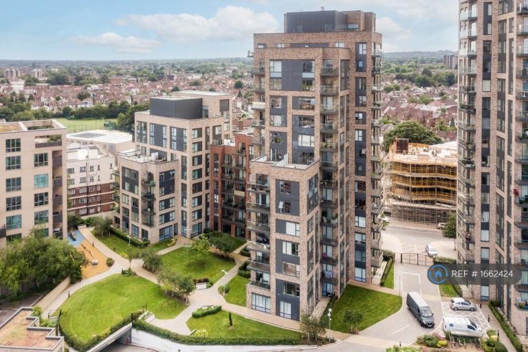 3 bedroom flat in Santina Apartments, Croydon, CR0 (3 bed) (#1662424)