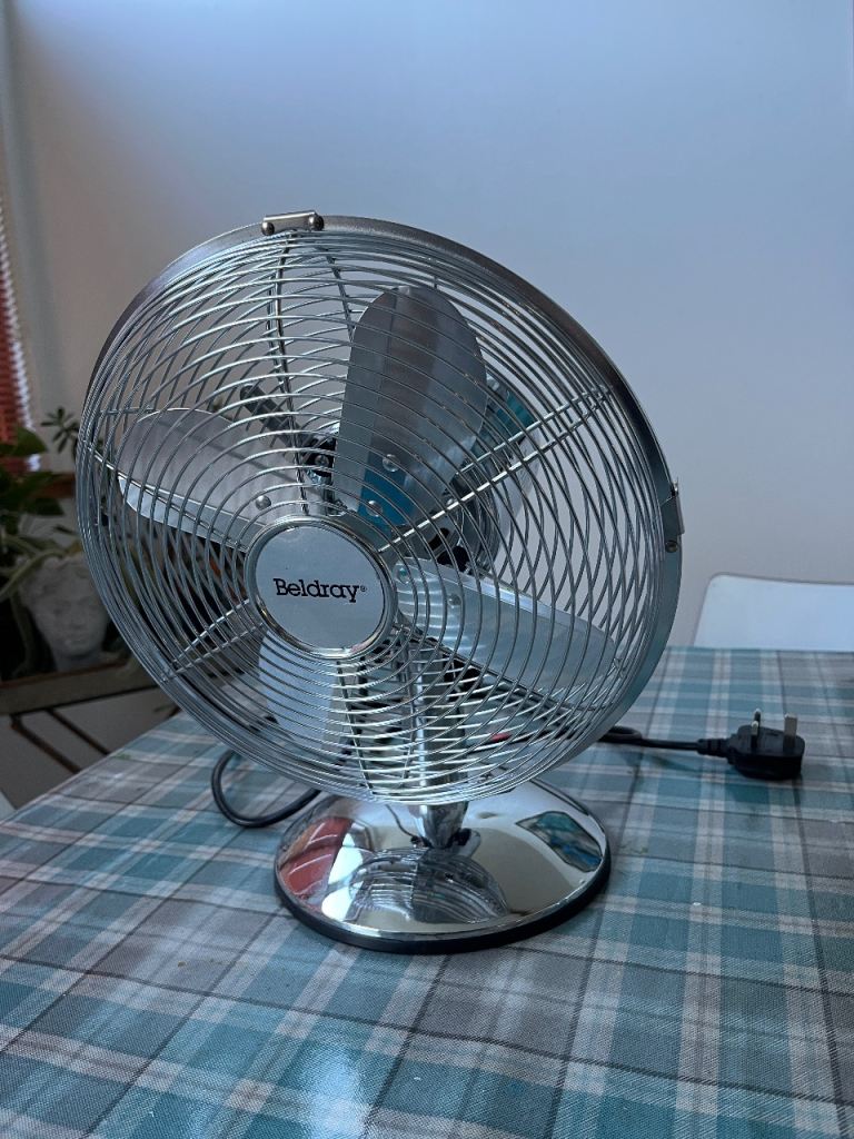 Beldray 10 inch stainless steel desk fan