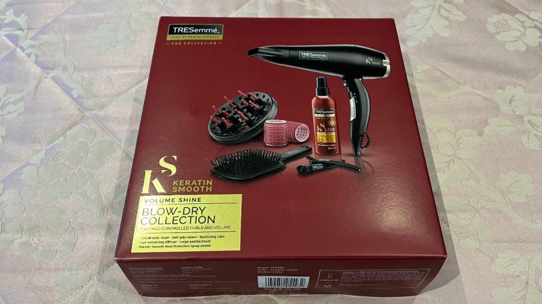 image for New Tresemme Keratin Smooth Volume Shine Hair Blow Dry Collection Hairdryer Set