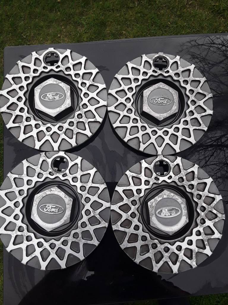 Cosworth centre caps
