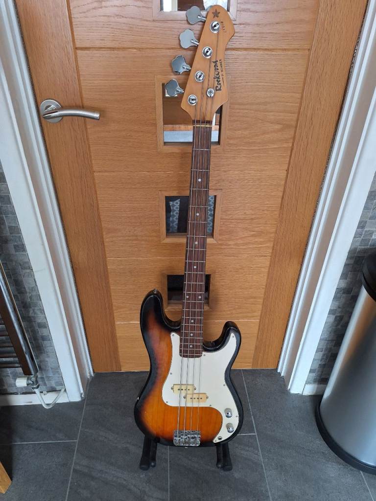 Bass four string electric guitar Rockwood by Hohner
