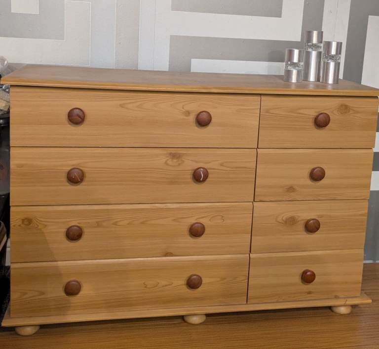 Chest of Drawers and bed side draws