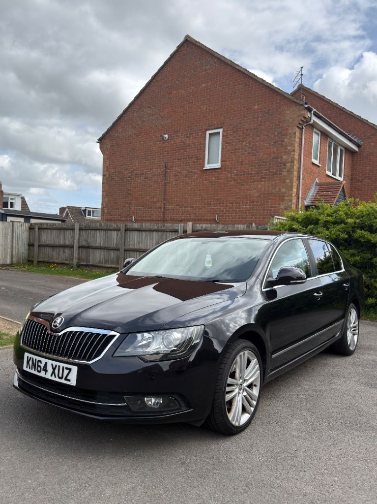 Skoda, SUPERB, Hatchback, 2014, Semi-Auto, 1968 (cc), 5 doors