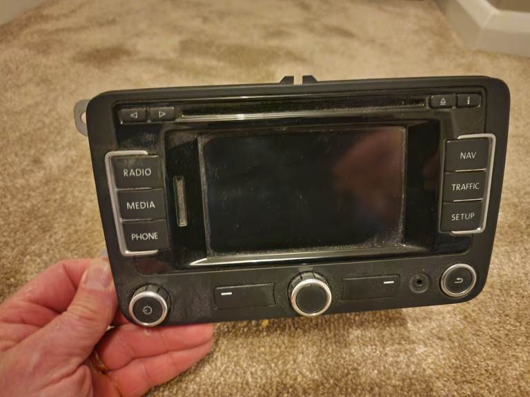 VW T5 Transporter radio head unit
