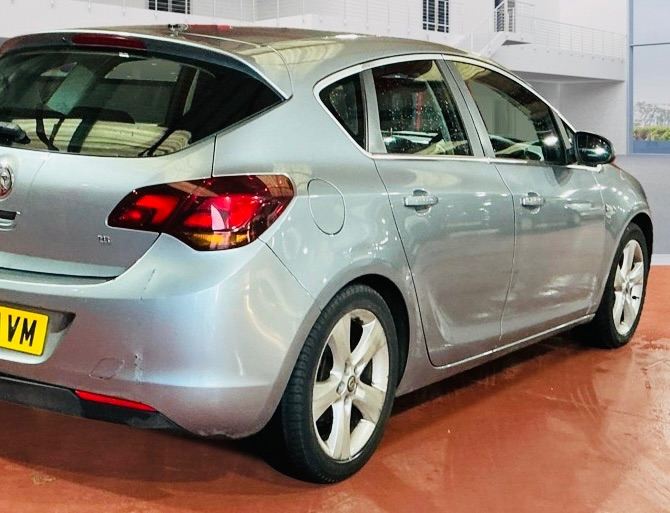 (60 PLATE) VAUXHALL ASTRA 1.6 SRI 5 DOORS*FSH*MOT-JULY 2026 *like Ford Focus renault meganemazda 3