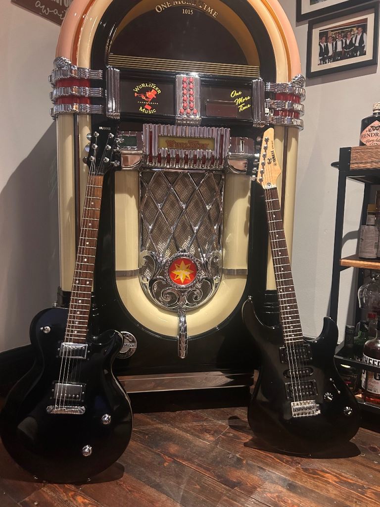 Guitar and bass offers only nothin silly