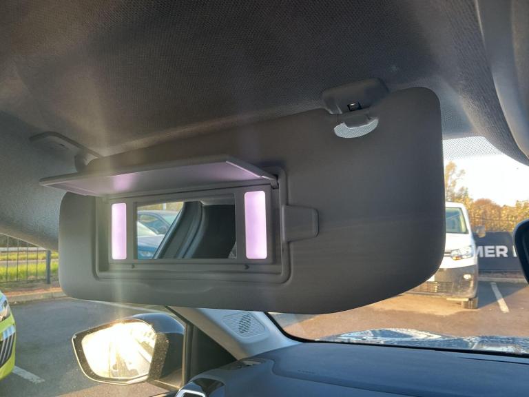 2025 Citroen e-C4 50kWh MAX Hatchback 5dr Electric Auto (7.4kW Charger) (136 ps) HATCHBACK Electr...