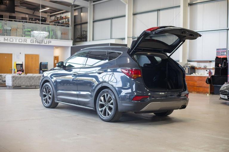 2016 Hyundai Santa Fe 2.2 CRDi Blue Drive Wiggins Edition SUV 5dr Diesel Auto 4WD Euro 6 (s/s) (7...