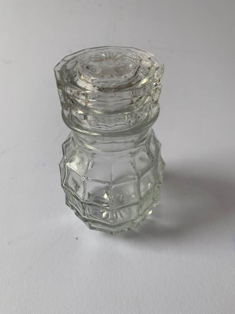 Glass container With glass lid