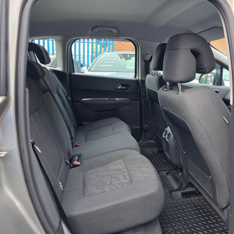 PEUGEOT 3008 ACTIVE E-HDi 1.6 DIESEL YEAR 2013 AUTOMATIC GEARBOX&LONG MOT £20 ROAD TAX PER YEAR!!!