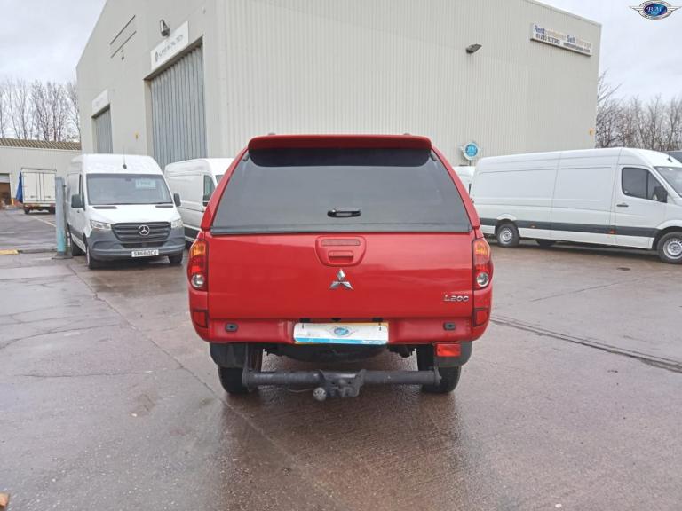 MITSUBISHI L200 2.5 DI-D Trojan Red Manual Diesel 2011