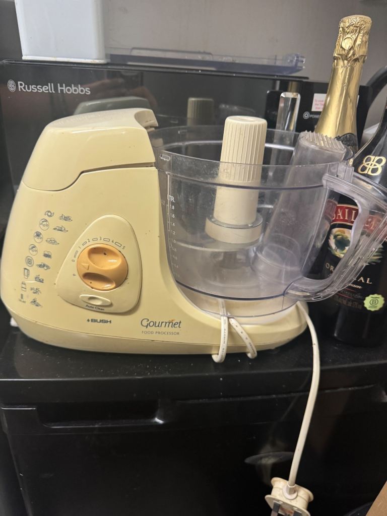 Bush Gourmet Food Processor – Beige, Good Condition
