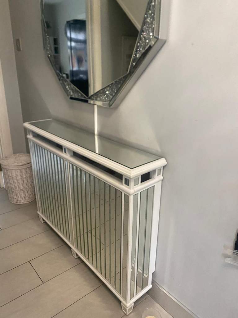 Radiator cover 