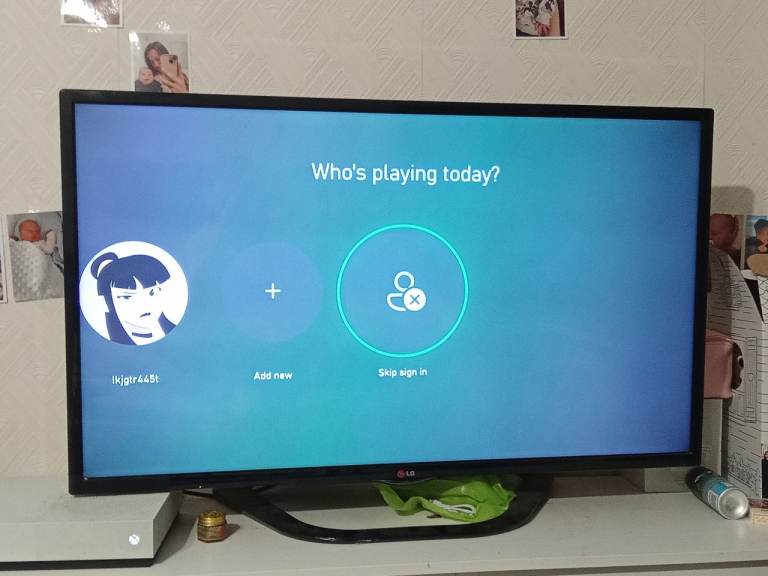 LG 42LN575V - 42" LED TV (No remote) collection only 