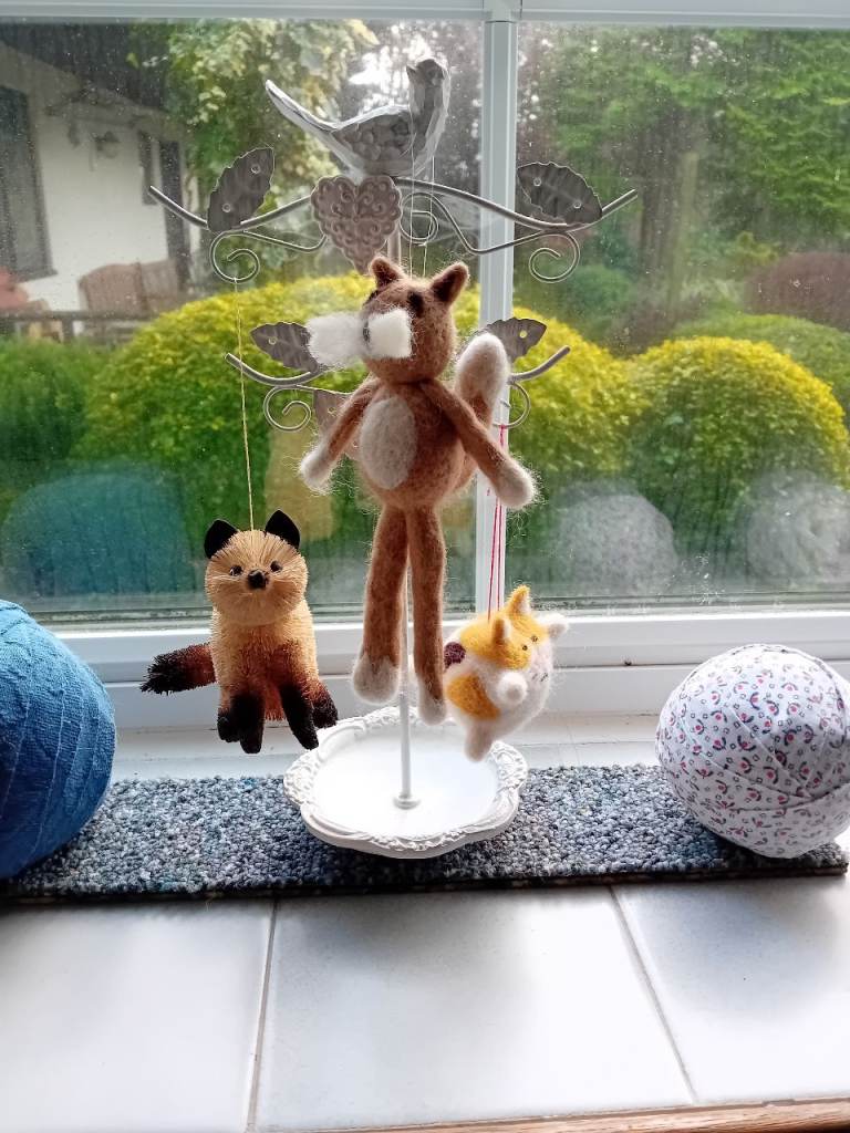 Gisela Graham Felt Wool & Bristle Brush CAT Hanging Ornaments 