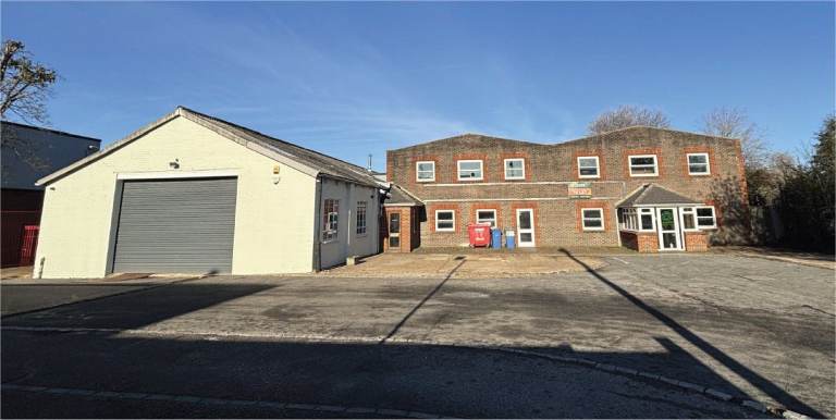 Industrial Unit to Rent in Burgess Hill