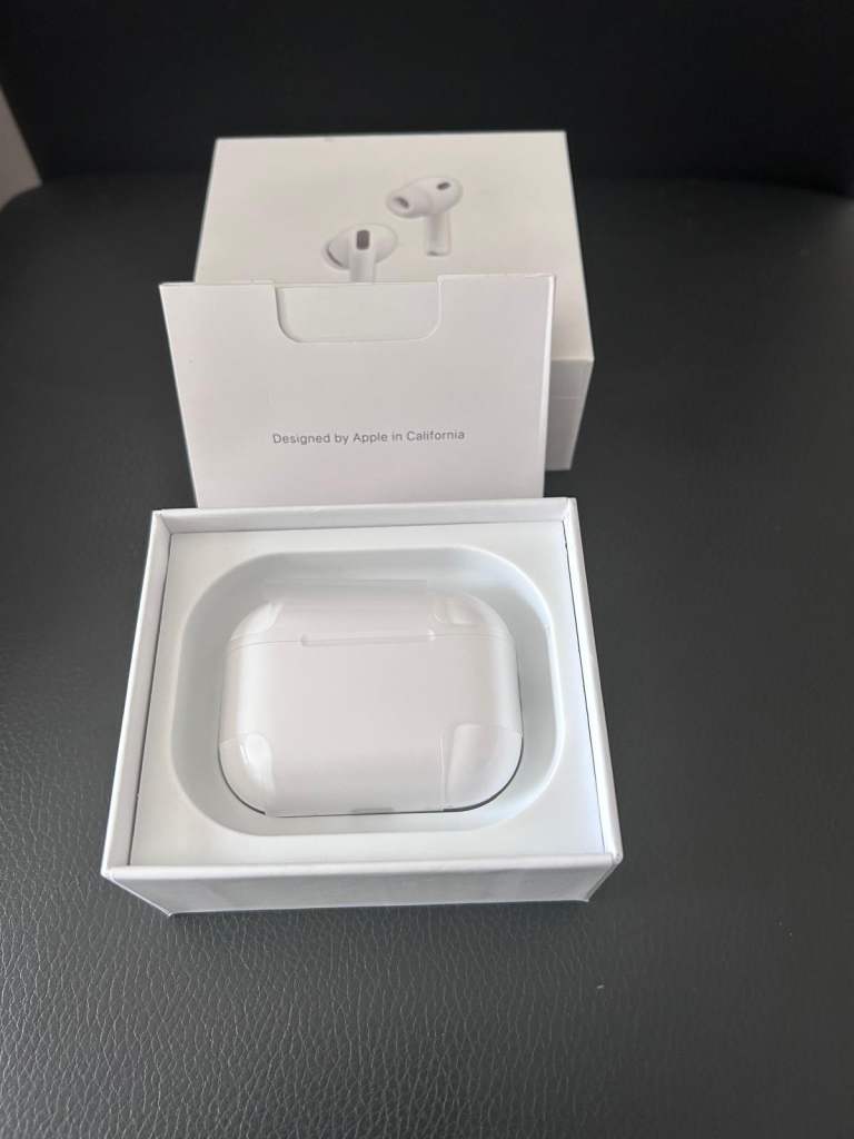 Apple AirPods Pro (3nd Gen) – Excellent Condition